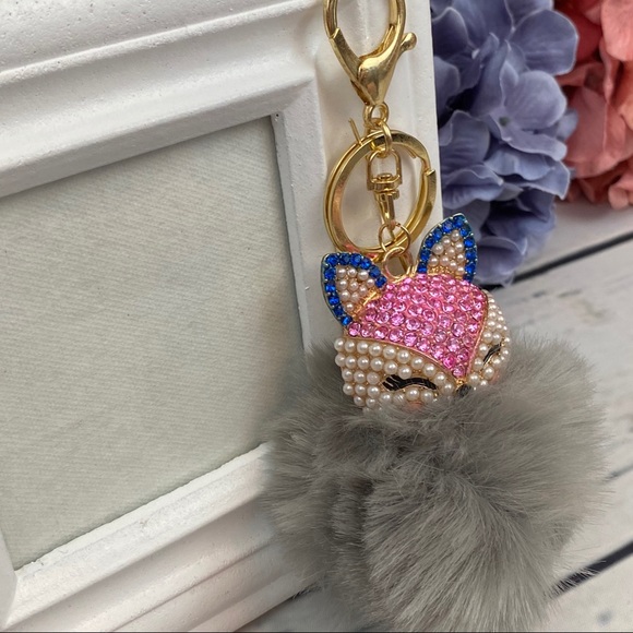 Crystal & Pearl Fox Gray Pom Pom Keychain - Picture 6 of 14